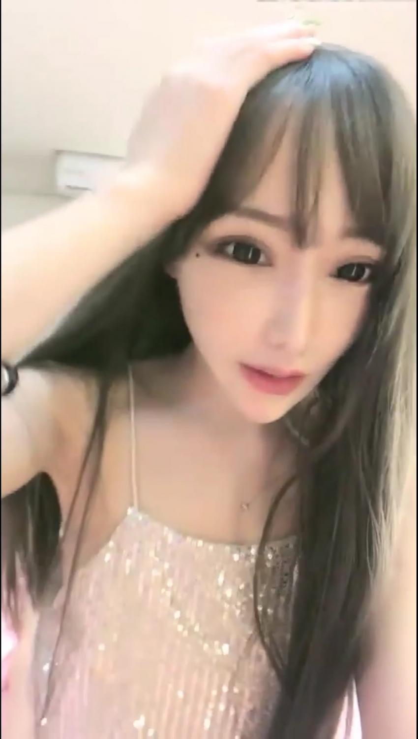 小萱啊 童颜巨乳G奶女神 和男友直播大秀~解锁各种高难度动作
